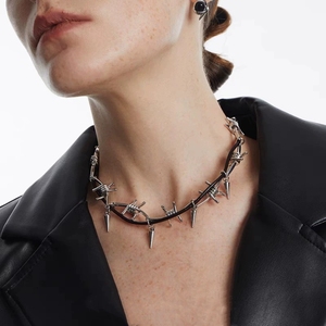 <span class=keywords><strong>Dark</strong></span> <span class=keywords><strong>Gothic</strong></span> Punk <span class=keywords><strong>Metal</strong></span> Rivets Personnalité Hip-hop Chaînes de clavicule pour hommes et femmes - Product Image 3