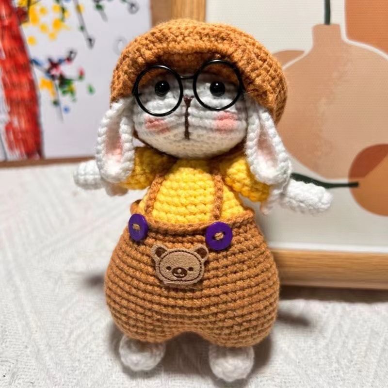 สายเอี๊ยมสีน้ำตาลน้ำตาลกระต่าย