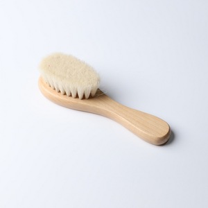 <span class=keywords><strong>Spazzola</strong></span> <span class=keywords><strong>per</strong></span> capelli in legno di faggio con setole di pelo di capretto e cuscinetto d'aria <span class=keywords><strong>per</strong></span> massaggio - Set spazzole <span class=keywords><strong>per</strong></span> bagno e shampoo - Product Image 2