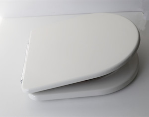 18 ''Color blanco estándar China Cierre suave Cubierta de asiento de <span class=keywords><strong>inodoro</strong></span> <span class=keywords><strong>Tapa</strong></span> de <span class=keywords><strong>inodoro</strong></span> - Product Image 3