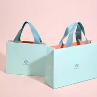 Sac en papier personnalisé avec poignée en ruban, sac de luxe pour boutique de vêtements, sac de shopping pour emballage/chaussures