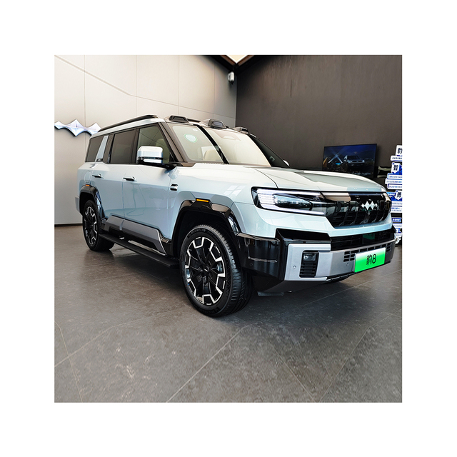 Byd Formula Leopard 8 Dmo Fang Cheng Bao5 Pretty Dual Mode Off-Road SUV Leopard 8 Leopard 3 Tank 300 Tank 500 Phev Car