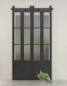 2024 Fashion Bi-fold Porte de grange en verre dépoli avec Kickboard pour usage intérieur