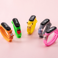 Montre électronique portable pour enfants avec bracelet LED blanc, autocollant de dessin animé, étanche, contrôle tactile, pour garçons et filles, idéale pour la natation