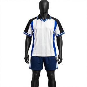 เสื้อฟุตบอลสไตล์เรโทรสตรีทแวร์สั่งทำขายส่ง เสื้อฟุตบอลวินเทจ OEM แบบซับลิเมชั่น ชุดทีมสั่งทำพิเศษ 100% - Product Image 1