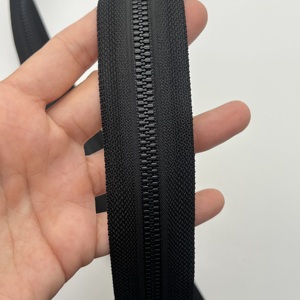 Cerniera continua in resina di alta qualità con denti in argento elettrolitico modello 5 # liscio e a prezzi ragionevoli <span class=keywords><strong>per</strong></span> indumento e borse - Product Image 5