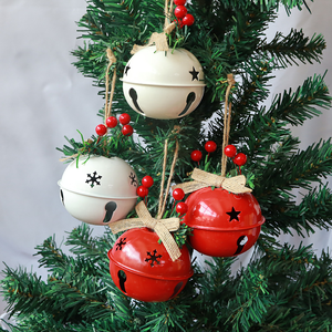 Sino de Natal Metálico Vermelho e Branco de 80mm Grande Tamanho com Pinha e Fita para Decoração de Árvore - Product Image 6
