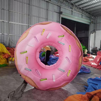 Réplique alimentaire gonflable personnalisée imprimée en couleur, modèle géant gonflable de beignets et biscuits pour affichage visuel en centre commercial