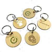 Étanche Programmable 13.56MHz HF carré perle porte-clés en bois hôtel porte clé gravure blanc Nfc Tag rfid bois porte-clés