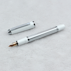 Regalo de negocios Proveedor de plumas estilográficas para escribir Estuche de juego Buen <span class=keywords><strong>precio</strong></span> Venta al por mayor Latón pesado Negro Oro Plata Recambio de metal 0,5 MM - Product Image 5