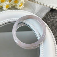 Gelang Manset Tipis Kaca Giok Berpola Putar Multi-Warna Dopamine yang Trendi, Gelang Harian Tipis Pastel Mengkilap Transparan untuk Wanita Muda.