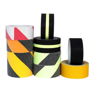 Ruban adhésif antidérapant en PVC acrylique noir imperméable, résistant à l'usure, avec carborundum, pour la sécurité des escaliers, film coloré pour sols - Product Image 4
