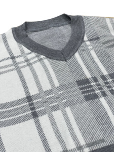 Pull à col en V pour femmes, tricot lisse, décontracté, hiver, chaud, mode, taille personnalisée, machine à tricoter en fil de laine du Vietnam - Product Image 4