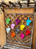 Ensemble de 10 pots de fleurs suspendus en métal colorés avec crochet pour la maison et le jardin