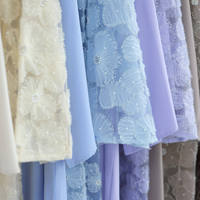 Abaya 3 pièces ouverte en dentelle florale avec hijab intérieur en mousseline de soie Nida Abaya islamique élégante et modeste pour femmes musulmanes Vente en gros de perles