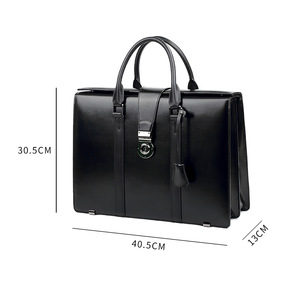 กระเป๋าเอกสารผู้ชาย Schwarz Aiden ขนาด 15 นิ้ว หนังแท้ พร้อมกุญแจรหัส สำหรับธุรกิจและการเดินทาง ใส่แล็ปท็อปได้ - Product Image 4