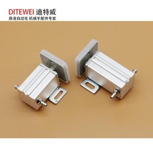 Bras robotique Alfa avec cylindres de préhension magnétiques 1815CH et 1810CH, composants pneumatiques à simple effet - Product Image 1