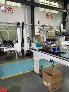 תעשייתי רובוט זרוע דובדבן פיקר <span class=keywords><strong>XYZ</strong></span> RUNMA רובוט מפרקי זרוע למכונות הזרקה RQ1200WD - Product Image 2