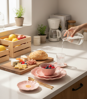 Service de table en céramique rose corail à motifs floraux, assiettes et bols faits à la main pour les repas quotidiens et la présentation des desserts