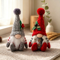 Gnome de Noël en peluche tricoté sans visage, motif dessin animé, avec pompon, baies de houx et clochette, ornement de table et décoration de maison pour les fêtes