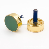 Diffuseur de parfum intelligent pour voiture en aluminium avec clip de ventilation, ouverture facile et design sérigraphié