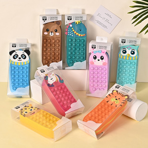 กระเป๋าใส่ดินสอพร้อมสายรัดทำจากซิลิโคนลายยูนิคอร์นของเล่นคลายเครียด - Product Image 1