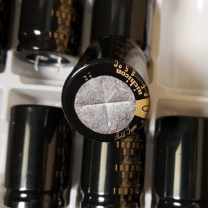 <span class=keywords><strong>Condensateur</strong></span> électrolytique en aluminium de type I pour le filtrage audio <span class=keywords><strong>50V</strong></span> <span class=keywords><strong>10000UF</strong></span>, <span class=keywords><strong>condensateur</strong></span> audio de qualité supérieure - Product Image 2