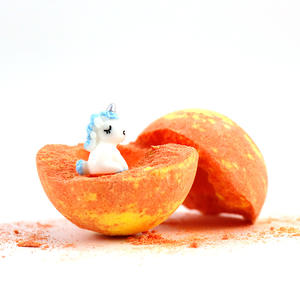 Bombe de bain moussante hydratante aux huiles essentielles, faite à la main, biologique et naturelle, de luxe, pour enfants, sous marque distributeur - Product Image 4