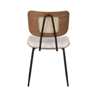 Chaises de salle à manger de style européen américain pour la maison Tabourets de bar en bois de rotin personnalisables pour l'école en plein air Salon Caractéristiques portables
