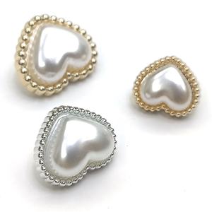 Botones de Corazón con Cuentas de Melocotón, Accesorios de Punto para Cárdigan, Perlas de Imitación de Plástico, Corazón Simple de Metal - Product Image 4