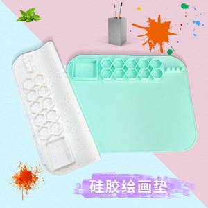 Tapis de peinture en silicone avec grille hexagonale et palette pour activités artistiques et créatives - Product Image 2