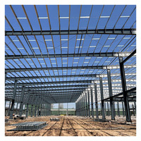 Bâtiments industriels préfabriqués en acier lourd, conçus efficacement, pour entrepôts et ateliers, avec une grande expérience de la cintrage.