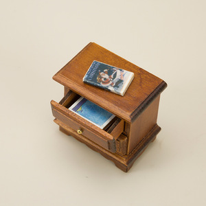 Miniatures en gros pour accessoires <span class=keywords><strong>de</strong></span> maison <span class=keywords><strong>de</strong></span> poupée : mini-meubles, <span class=keywords><strong>table</strong></span>, chaise, armoire, aliments, boissons, fruits, peinture en miniature - Product Image 5