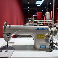 Machine à coudre industrielle à point noué simple à grande vitesse JUKKY avec moteur et table pour vêtements et confection