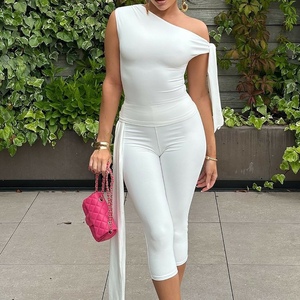 Ensemble 2 pièces décontracté pour femme : Haut sans manches à col asymétrique et short slim à lacets – Tendance - Product Image 2