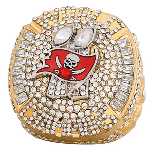 Anello del Campionato 2020 dei Tampa Bay Buccaneers, in Lega con Cristalli, Placcato Oro e Design Geometrico alla Moda - Product Image 1