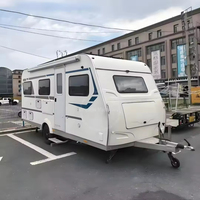 Camping-car extensible moderne de style mid-century pour 4 personnes avec châssis tout-terrain haute résistance, charge utile maximale de 4500 kg pour le camping et le caravanning