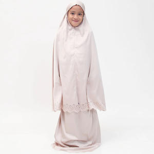 2023 nueva llegada Indonesia Malasia personalizar satén Armany niños musulmán oración conjunto Elekung Mukena - Product Image 6