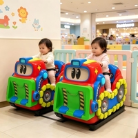 Voiture électrique pour enfants, porteur à monnayeur, robot de dessin animé mignon, machine de balançoire d'attraction pour enfants de centre commercial