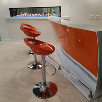 Comptoir de bar miniature en pierre de marbre de couleur blanc brillant et orange, design de comptoir d'accueil pour bar