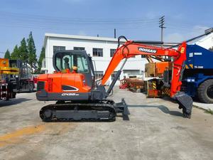 Excavadora de cadenas Doosan DX55-9C usada, excavadora hidráulica de 5.5 toneladas con motor potente para construcción y movimiento de tierras, en stock. - Product Image 3