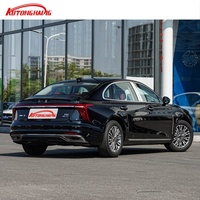 2025 Chine exportation FWD LHD Hongqi H5 nouvelle berline de luxe à essence 1.5T Turbo voiture de taille moyenne 7-DCT Transmission automatique