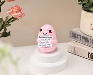 Cadeaux d'anniversaire amusants pour femmes : Pomme de terre positive en crochet faite à la main avec carte d'encouragement – Cadeau inspirant en forme de pomme de terre tricotée - Product Image 3