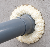 Mousse PU imperméable, peignable, insonorisante et isolante thermique SOZEN-A10 à usage général pour le remplissage des interstices de portes et fenêtres