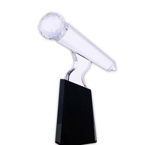 低mo Q麦克风水晶奖杯 - Product Image 1