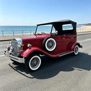 Auto Clásico Rojo Personalizado con Capota Negra, Vehículo de Turismo Elegante de Alto Rendimiento, Legal para Circular en la Calle, con Nueva Energía - Product Image 6
