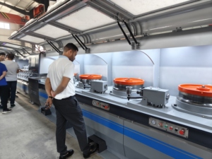 Machine à tréfiler le <span class=keywords><strong>fil</strong></span> d'acier en ligne droite à grande vitesse continue avec moteur à entraînement VFD et roulement pour la construction <span class=keywords><strong>de</strong></span> clôtures à clous – Nouveau modèle - Product Image 4