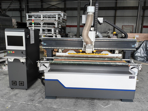 Machine de sculpture sur bois CNC ATC robuste 2140, utilisée pour la sculpture sur bois de meubles et d'armoires. - Product Image 5