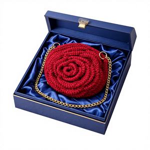 Sac en crochet bohème fait main JM INTERNATIONAL avec chaîne en métal - Product Image 1