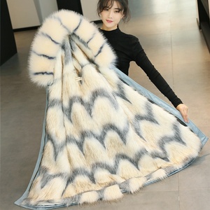 Trench invernale da donna <span class=keywords><strong>con</strong></span> <span class=keywords><strong>cappuccio</strong></span> in finta <span class=keywords><strong>pelliccia</strong></span> di procione <span class=keywords><strong>con</strong></span> motivo Plaid intrecciato <span class=keywords><strong>con</strong></span> bottoni lunghi in <span class=keywords><strong>pelliccia</strong></span> di volpe Parka - Product Image 1